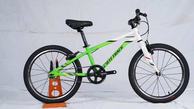 20-летний велосипед для юниоров с алюминиевой рамой, тормозом V и весом 7,5 кг. 0