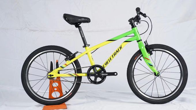 20-летний велосипед для юниоров с алюминиевой рамой, тормозом V и весом 7,5 кг. 3
