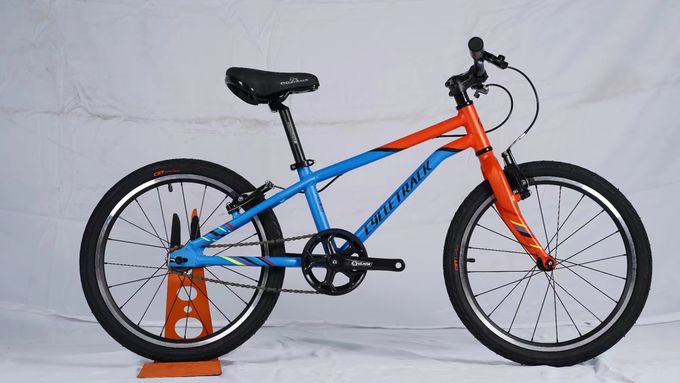 20-летний велосипед для юниоров с алюминиевой рамой, тормозом V и весом 7,5 кг. 4